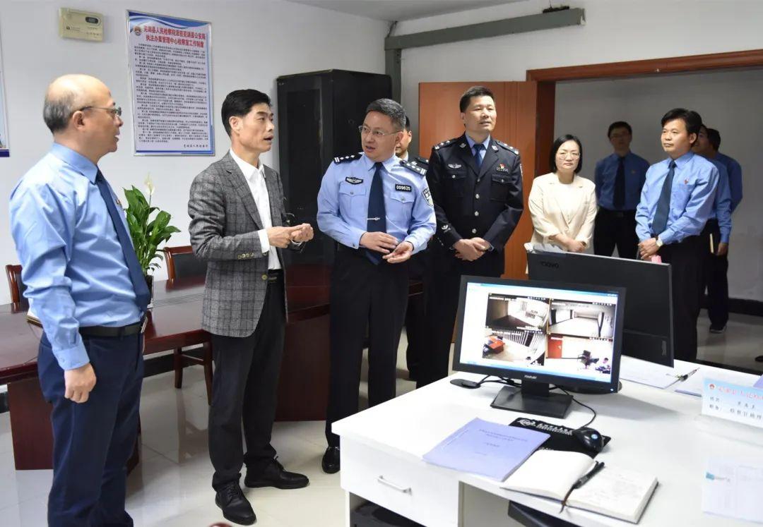 一线牵著万线缕，十分火爆要飙出打一个正确生肖,警惕虚假宣传落实,前沿解答解释落实