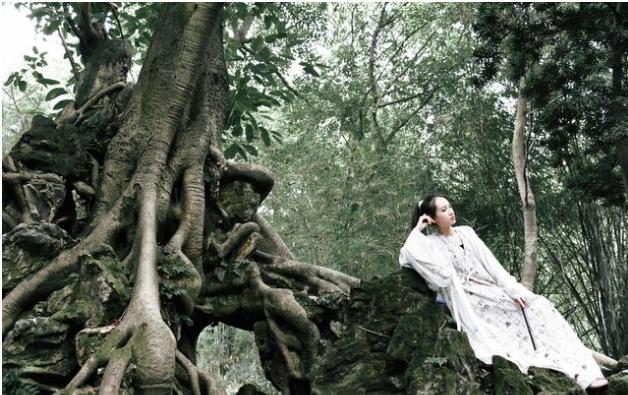 素衣輕拂圓球手持细雨斜风晚更多打一准确生肖的警惕虚假宣传-专家解答解释落实